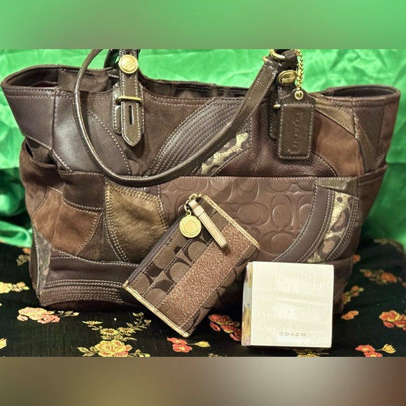 🍂 I’m ready for Autumn Coach Game 🍂 - 25 entries for a chance to WIN! - Picture 1 of 8